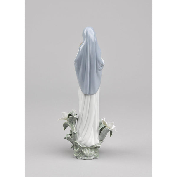 Load image into Gallery viewer, Lladro Madonna of The Flowers Figurine

