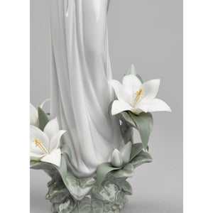 Lladro Madonna of The Flowers Figurine