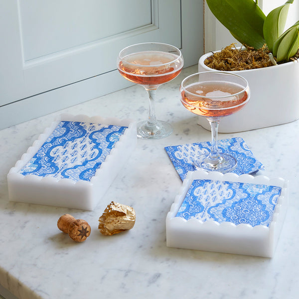 Load image into Gallery viewer, Mariposa Provencal Cotton Blue White Scalloped Cocktail Napkin Box Set
