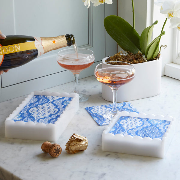 Load image into Gallery viewer, Mariposa Provencal Cotton Blue White Scalloped Cocktail Napkin Box Set
