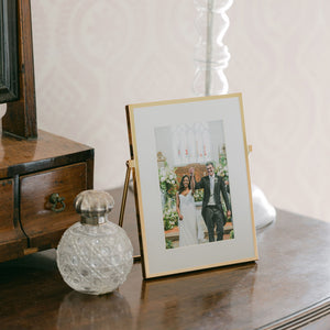 Addison Ross Gold Easel Frame - 4 x 6 in