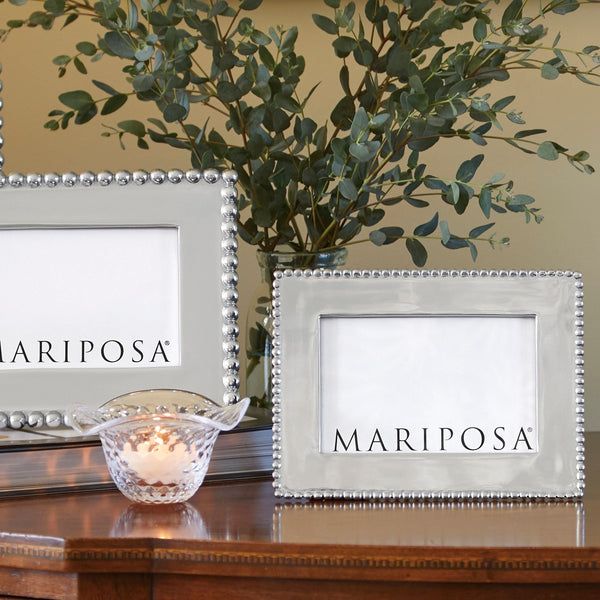 Load image into Gallery viewer, Mariposa Flutter Tea Light Holder
