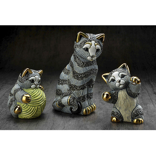 Load image into Gallery viewer, De Rosa Collections Striped Kitten Figurine

