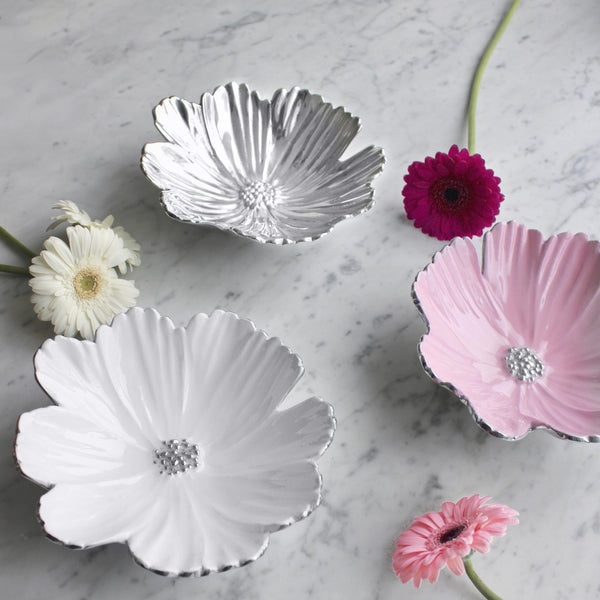 Load image into Gallery viewer, Mariposa Cosmos Sauce Dish
