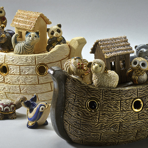 Load image into Gallery viewer, De Rosa Collections Mini Panda Figurine
