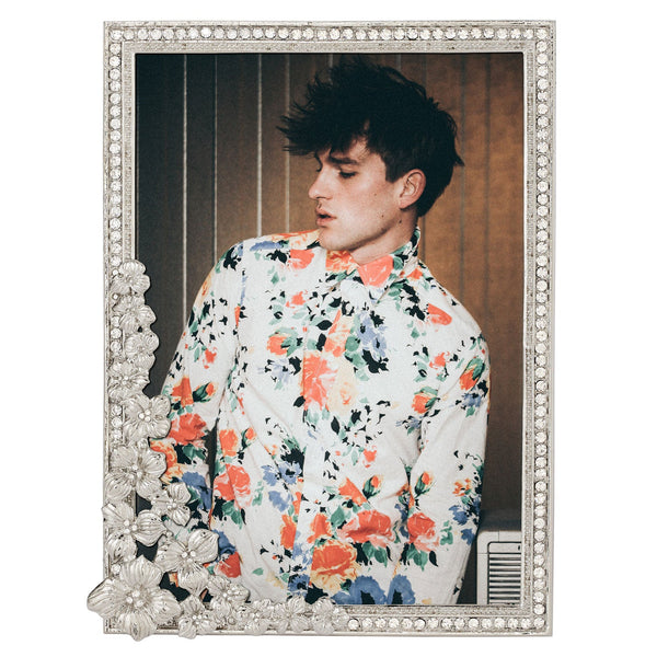 Load image into Gallery viewer, Olivia Riegel Silver Evelyn 5&quot; x 7&quot; Frame
