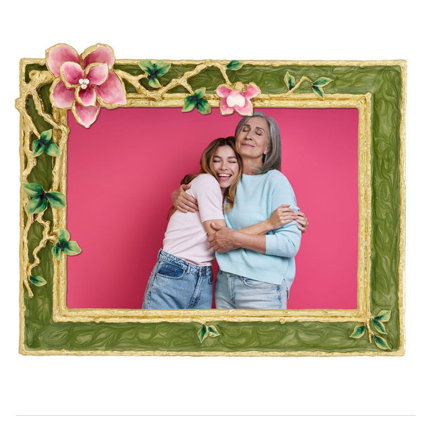Load image into Gallery viewer, Olivia Riegel Gloria 5" x 7" Frame
