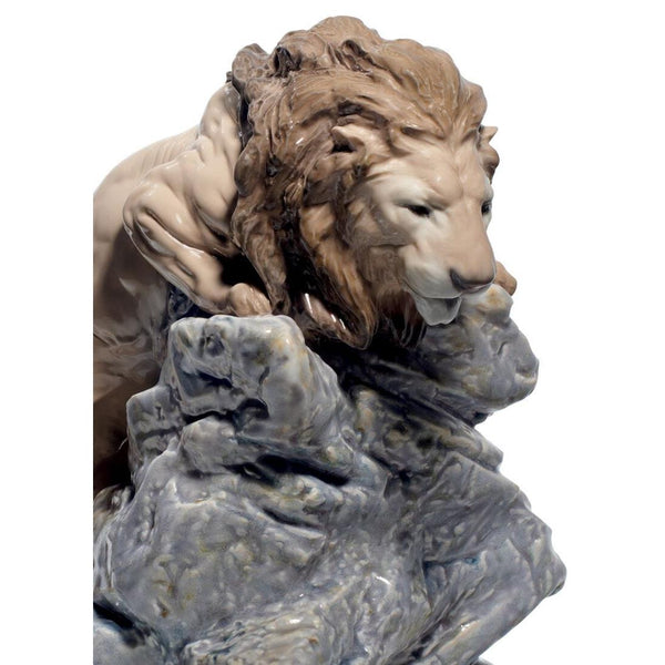 Load image into Gallery viewer, Lladro Lion Pouncing Figurine
