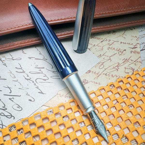 Load image into Gallery viewer, Diplomat Aero Midnight Blue Fountain Pen

