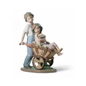 Lladro The Prettiest of All Couple Figurine