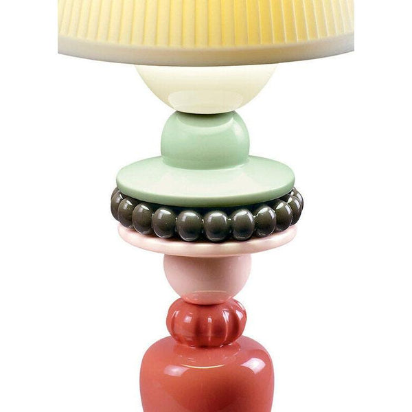 Load image into Gallery viewer, Lladro Sunflower Firefly Table Lamp - Ivory
