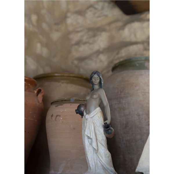 Load image into Gallery viewer, Lladro Water Girl Figurine
