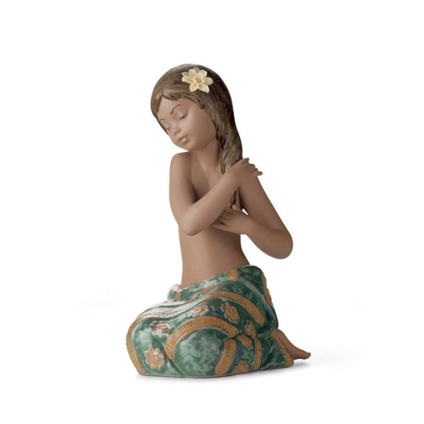 Load image into Gallery viewer, Lladro Pacific Jewel Girl Figurine
