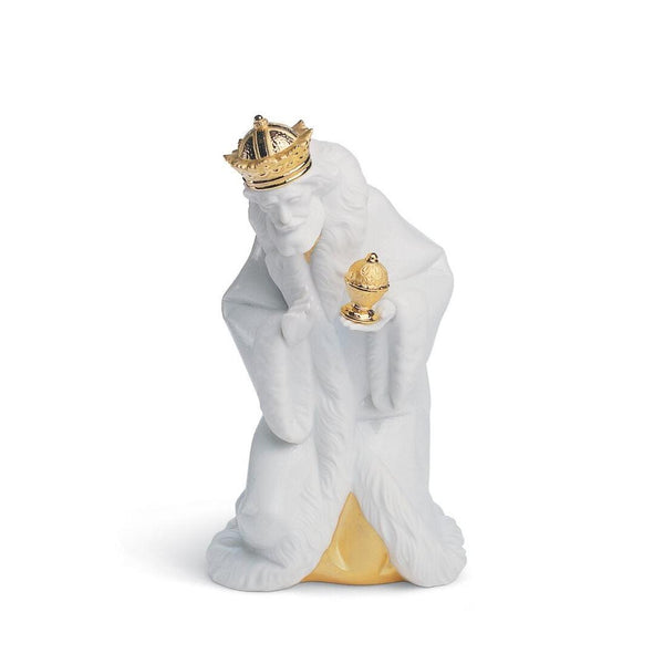 Load image into Gallery viewer, Lladro King Melchior Nativity Figurine - Golden Lustre
