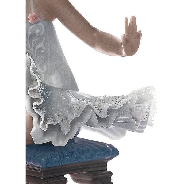 Load image into Gallery viewer, Lladro Recital Ballet Girl Figurine
