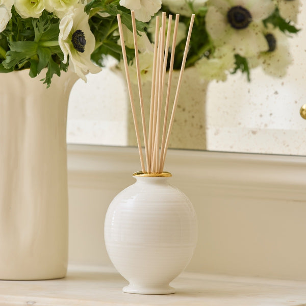 Load image into Gallery viewer, AERIN Siena Megeve&#39;s Rose Diffuser Set, Cream

