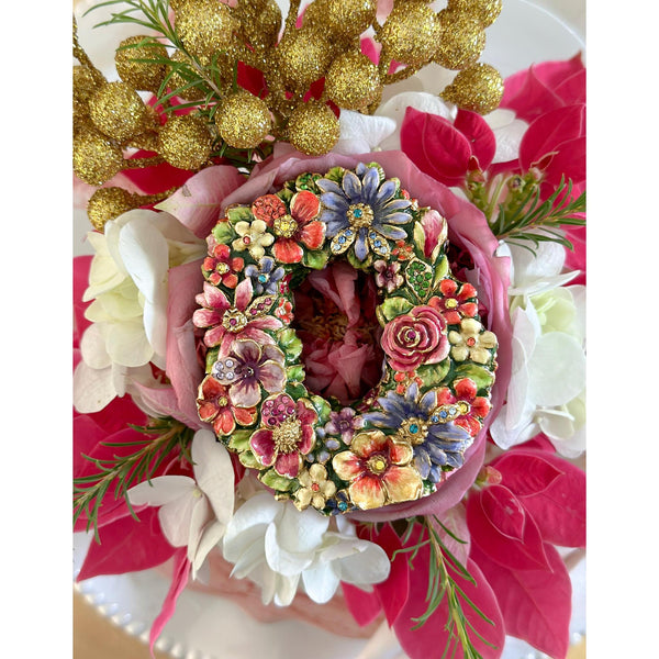 Load image into Gallery viewer, Jay Strongwater Masie Floral Hugs
