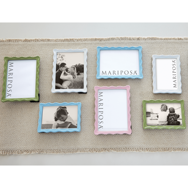 Load image into Gallery viewer, Mariposa Wavy Green 5x7 Frame
