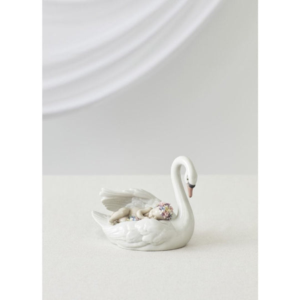 Load image into Gallery viewer, Lladro Drifting through Dreamland Swan Figurine
