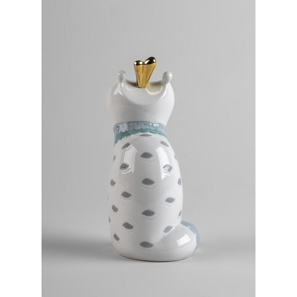 Load image into Gallery viewer, Lladro Unusual Friends - Cat Figurine
