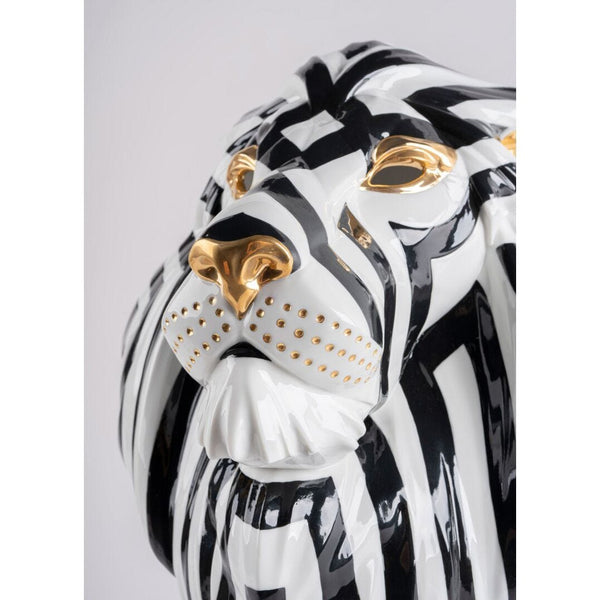 Load image into Gallery viewer, Lladro Lion Mask (Black &amp; Gold) Sculpture
