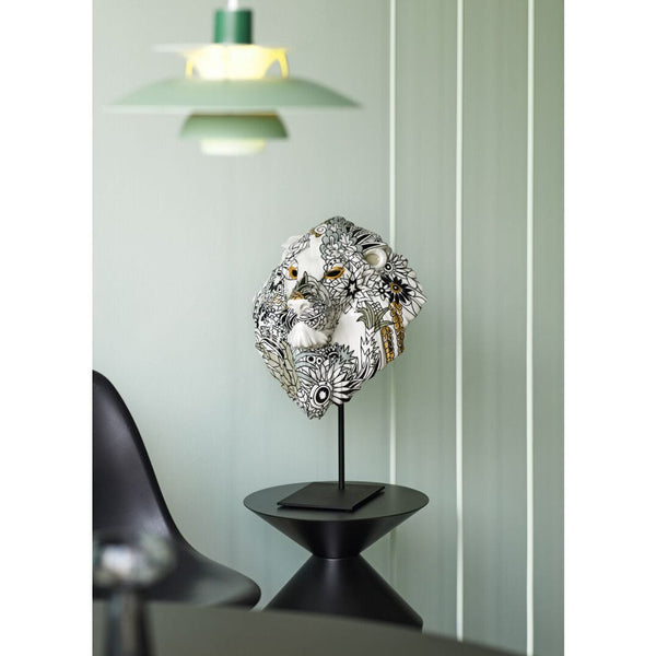Load image into Gallery viewer, Lladro Lion Mask / Wild Nature Sculpture
