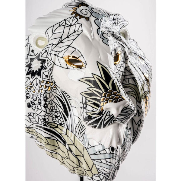 Load image into Gallery viewer, Lladro Lion Mask / Wild Nature Sculpture
