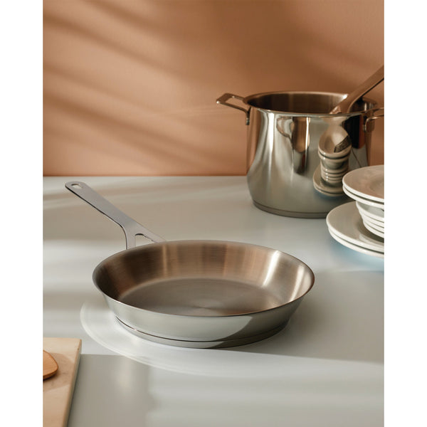 Load image into Gallery viewer, Alessi Pots&amp;Pans Frying Pan Cm 20 || Inch 8″
