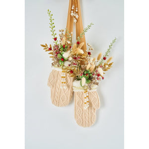 Katherine's Collection Comfort and Joy Mitten Wallhanging