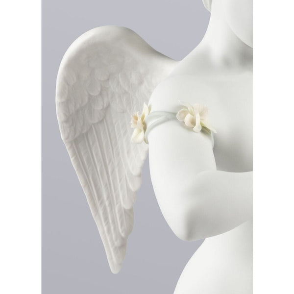 Load image into Gallery viewer, Lladro Heavenly Heart Angel Figurine
