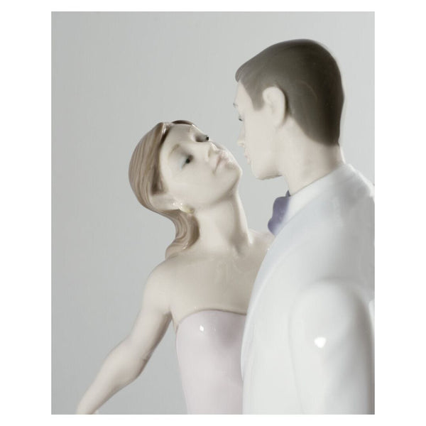 Load image into Gallery viewer, Lladro Happy Anniversary Couple Figurine
