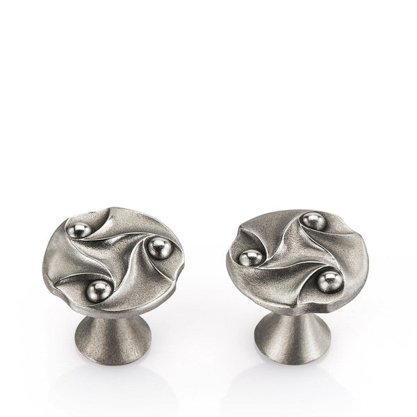 Load image into Gallery viewer, Royal Selangor Bud &amp; Crescent Cufflinks
