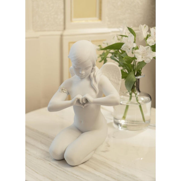 Load image into Gallery viewer, Lladro Heavenly Heart Angel Figurine
