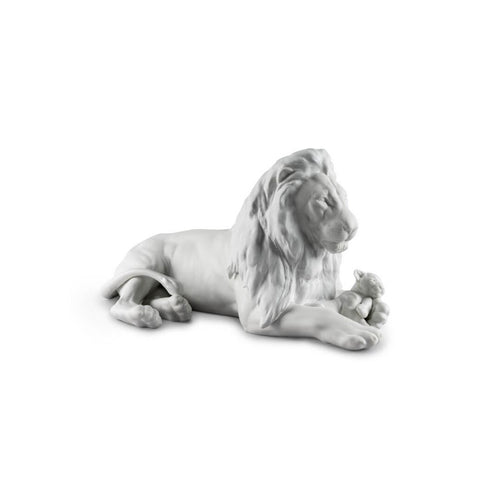 Lladro Lion with Cub Figurine