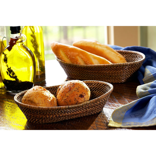Load image into Gallery viewer, Calaisio Oval Bread Basket with Scalloped Rim - Medium
