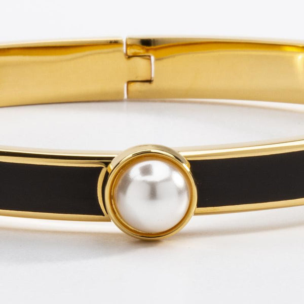 Load image into Gallery viewer, Halcyon Days &quot;Skinny Cabochon Pearl Black &amp; Gold&quot; Bangle
