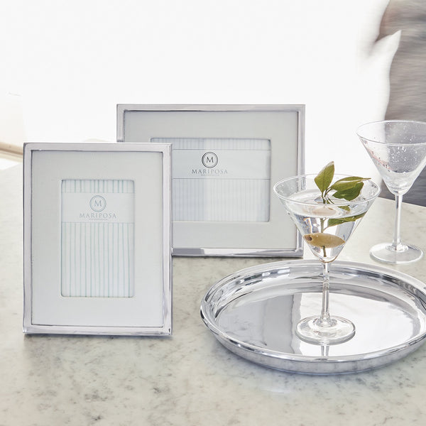 Load image into Gallery viewer, Mariposa White Leather with Metal Border 5x7 Frame
