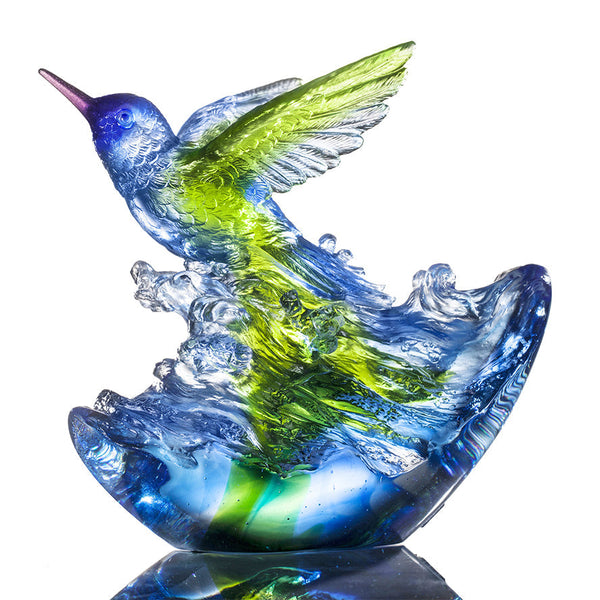 Load image into Gallery viewer, Liuli Hummingbird Sculpture Victory by Daybreak
