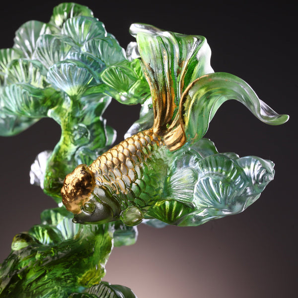 Load image into Gallery viewer, Liuli LIULI Crystal Fish and Pine Tree, Evergreen Prosperity - Green
