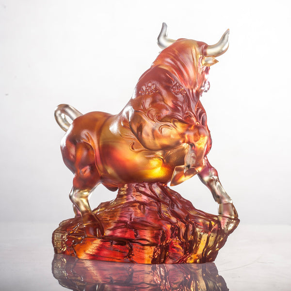 Load image into Gallery viewer, Liuli LIULI Crystal Year of the Ox Sculpture Eastern Winds
