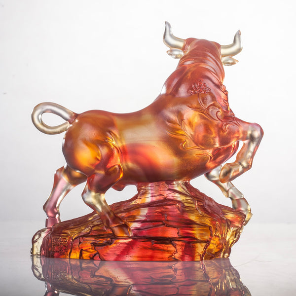 Load image into Gallery viewer, Liuli LIULI Crystal Year of the Ox Sculpture Eastern Winds
