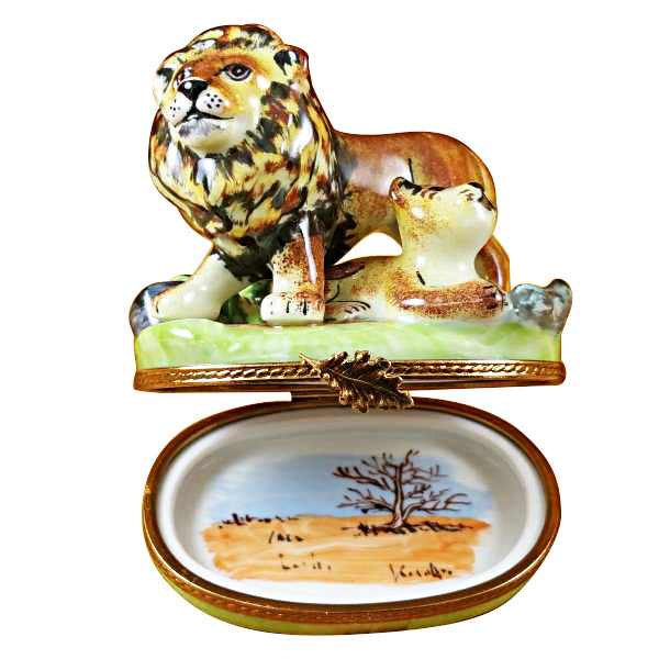 Load image into Gallery viewer, Rochard &quot;Lion with Baby&quot; Limoges Box
