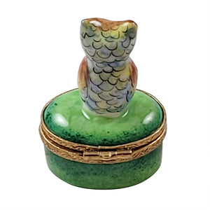 Rochard "Small Owl on Green Oval" Limoges Box