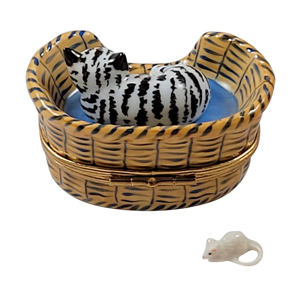 Load image into Gallery viewer, Rochard &quot;Dreaming Cat with Removable Mouse Inside&quot; Limoges Box
