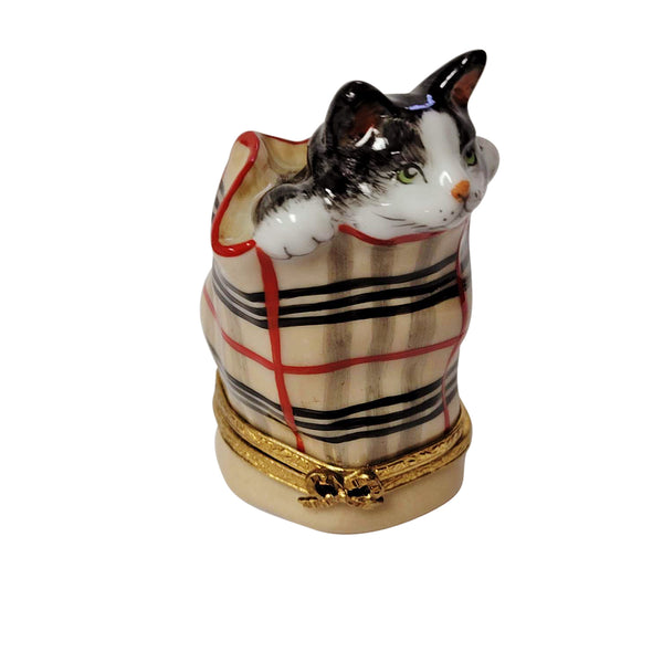 Load image into Gallery viewer, Rochard &quot;Cat In Berberry Bag with a Ball Of Yarn&quot; Limoges Box
