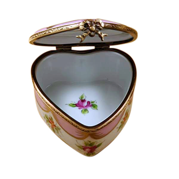 Load image into Gallery viewer, Rochard &quot;Pink Heart with Flowers&quot; Limoges Box
