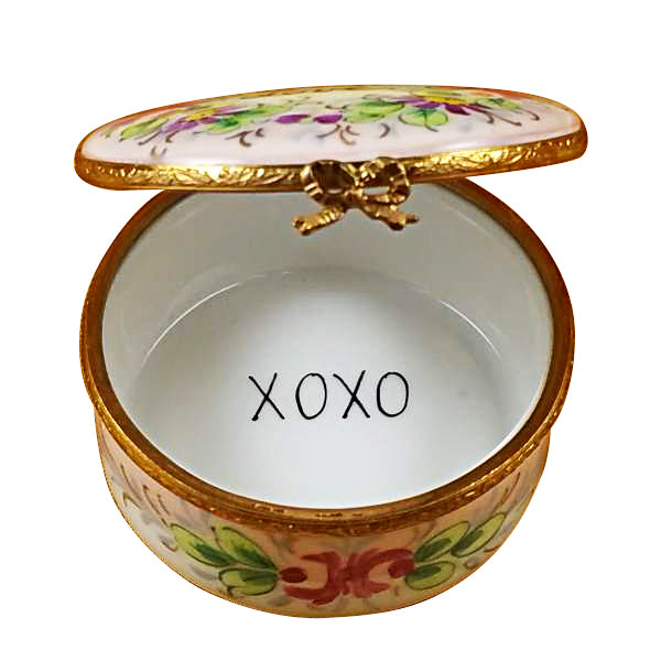 Load image into Gallery viewer, Rochard &quot;Round - &quot;With Love&quot; - Studio Collection&quot; Limoges Box

