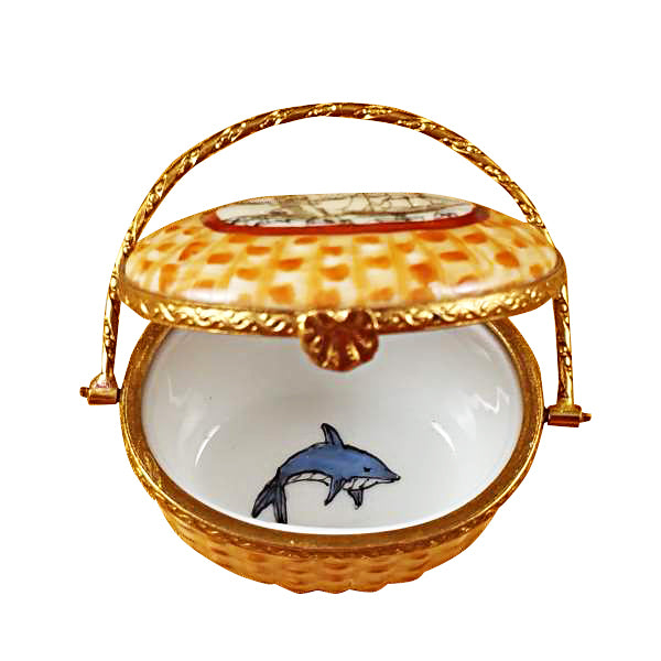 Load image into Gallery viewer, Rochard &quot;Nantucket Basket with Lighthouse&quot; Limoges Box
