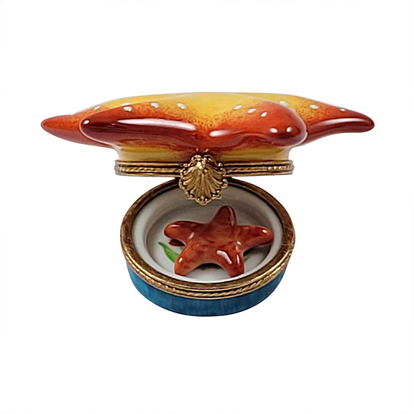 Load image into Gallery viewer, Rochard &quot;Starfish with Small Starfish&quot; Limoges Box
