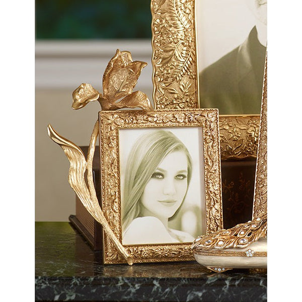 Load image into Gallery viewer, Jay Strongwater Claudia Tulip 3&quot; x 4&quot; Frame - Gold

